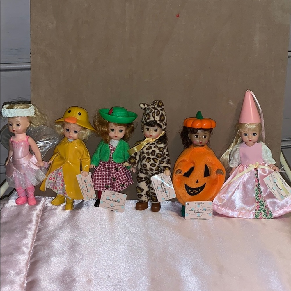Madame Alexander Halloween Costume Doll Set